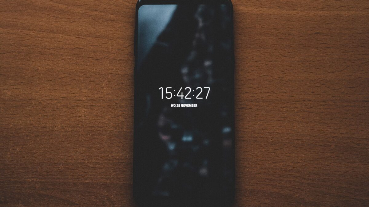 NTP: How Your Phone Knows the Exact Time